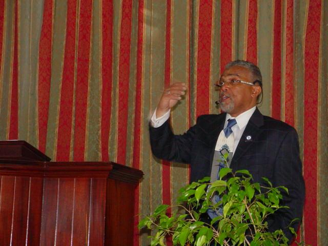 pastor Thomas